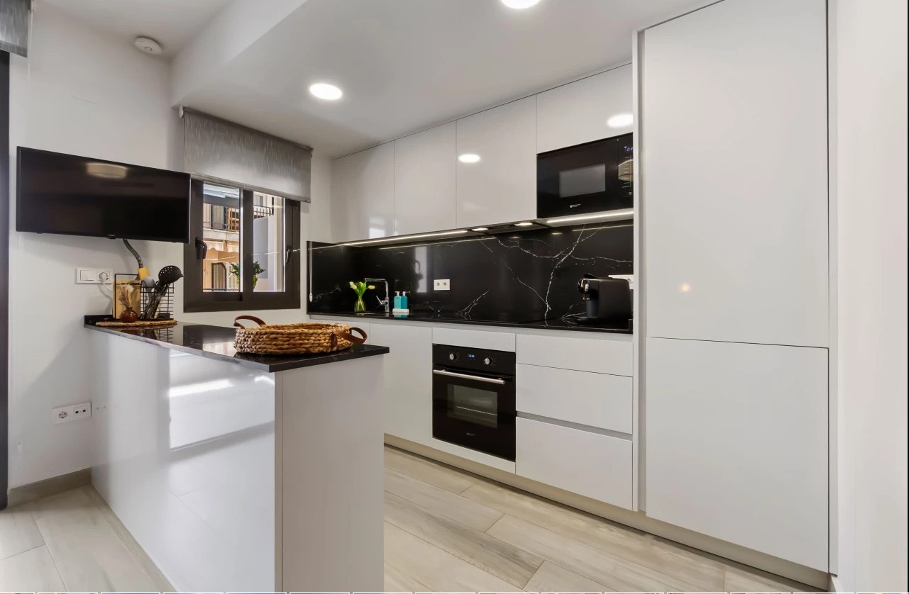 EXCELENTE APARTAMENTO A 90 METROS DE LA PLAYA DEL CURA EN TORREVIEJA