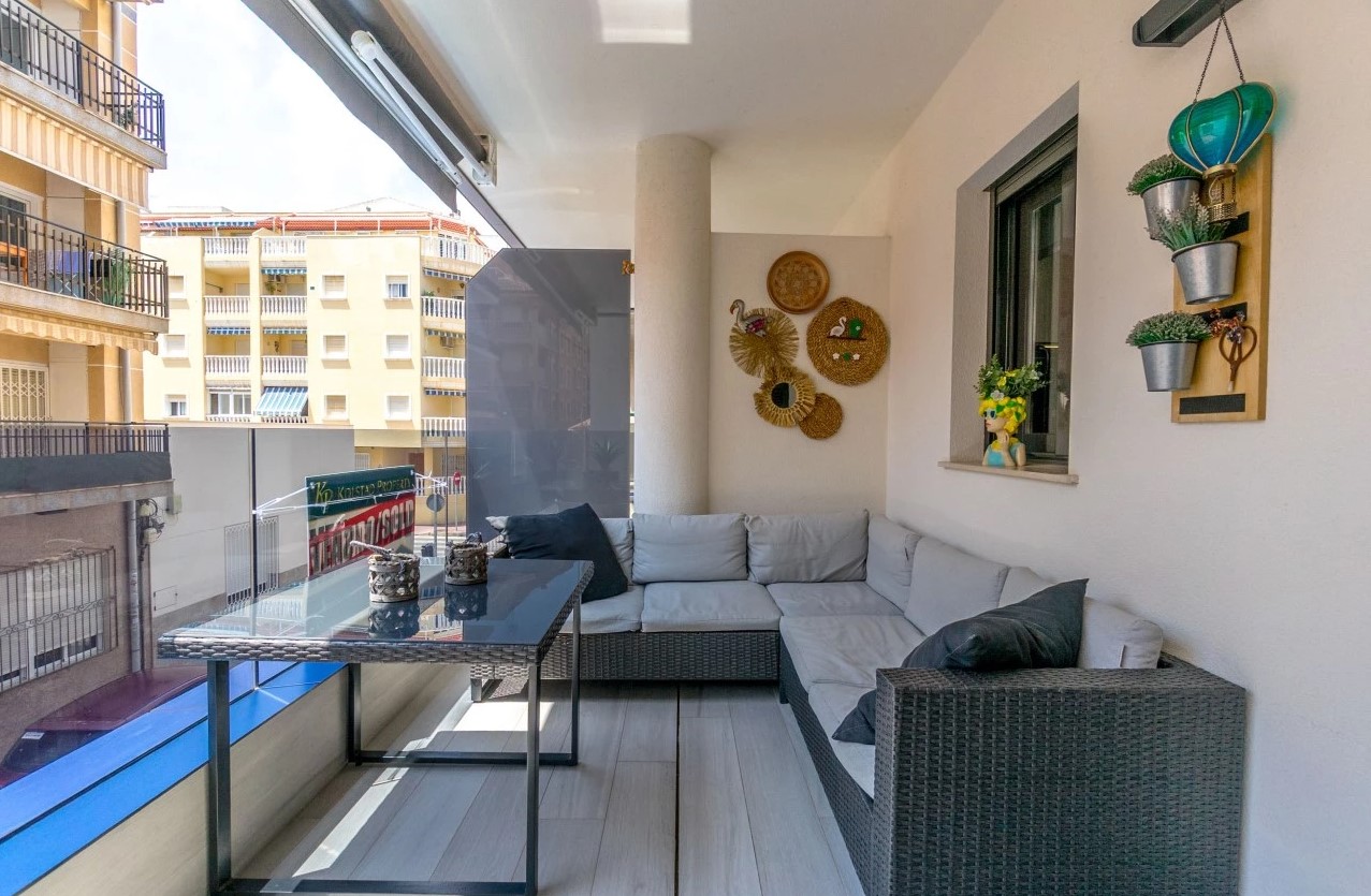 EXCELENTE APARTAMENTO A 90 METROS DE LA PLAYA DEL CURA EN TORREVIEJA