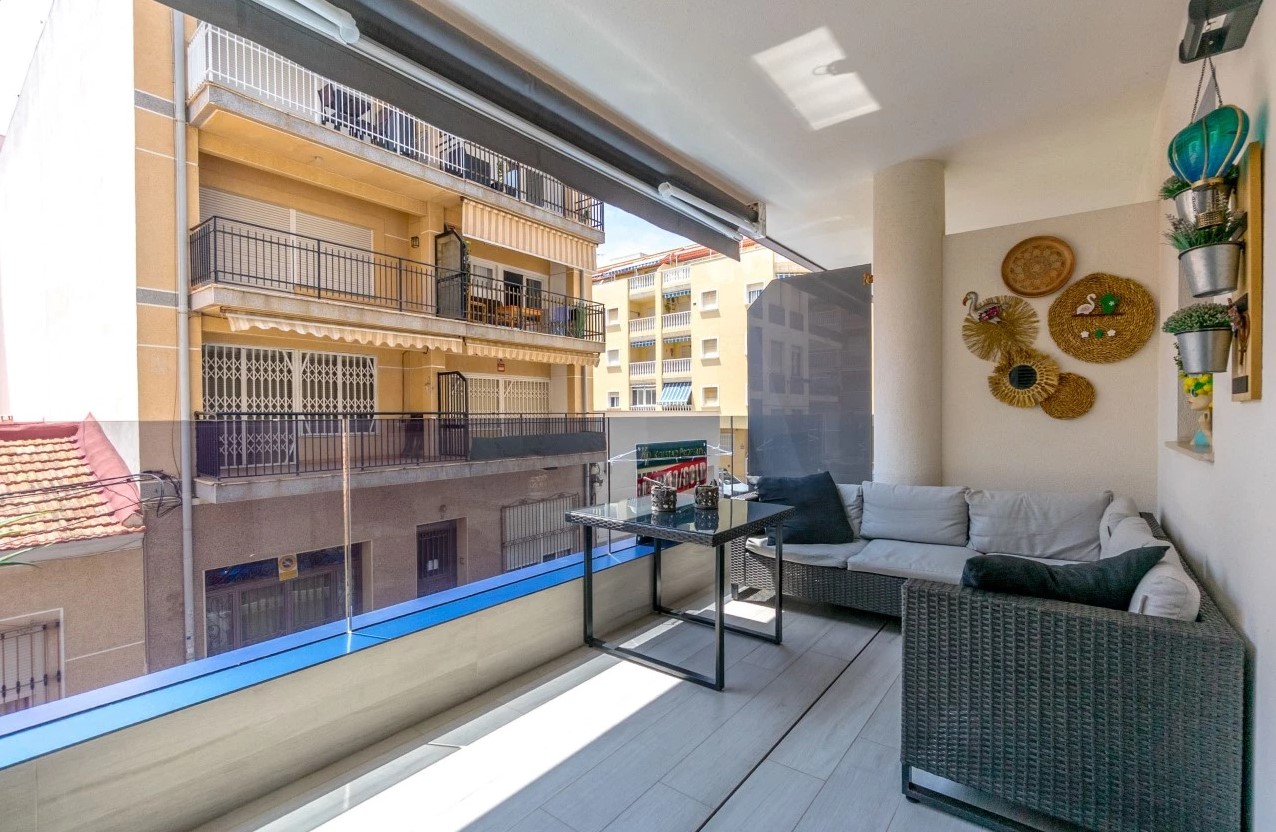 EXCELENTE APARTAMENTO A 90 METROS DE LA PLAYA DEL CURA EN TORREVIEJA