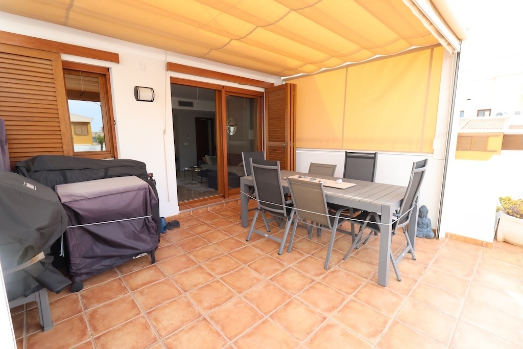 ÁTICO EXCLUSIVO CON GRAN TERRAZA Y PISCINAS EN PUNTA PRIMA