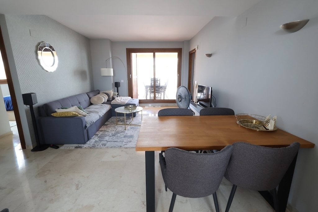 ÁTICO EXCLUSIVO CON GRAN TERRAZA Y PISCINAS EN PUNTA PRIMA