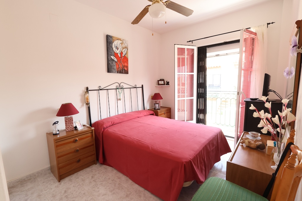 BUNGALOW EN PLANTA ALTA CON SOLARIUM PRIVADO Y VISTAS AL MAR – RESIDENCIAL DUQUE DE AHUMADA, PLAYA FLAMENCA