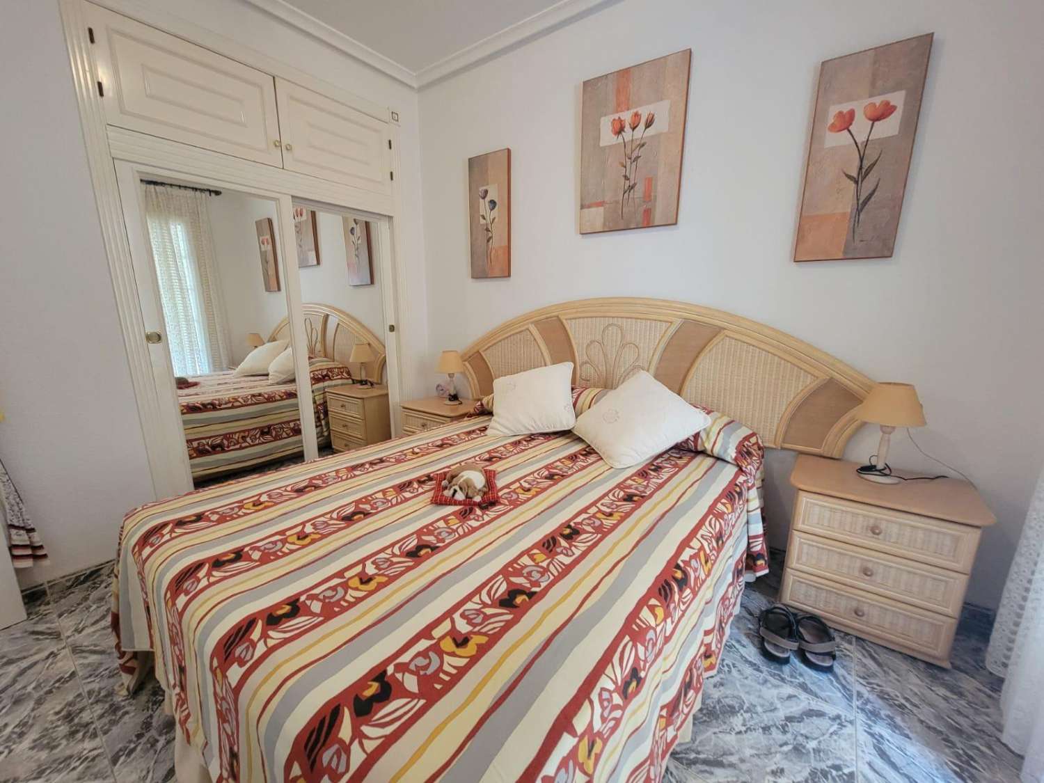 PRECIOSO BUNGALOW EN PLANTA BAJA CON TERRAZA, PISCINA Y ORIENTACIÓN SUR EN LOS FRUTALES