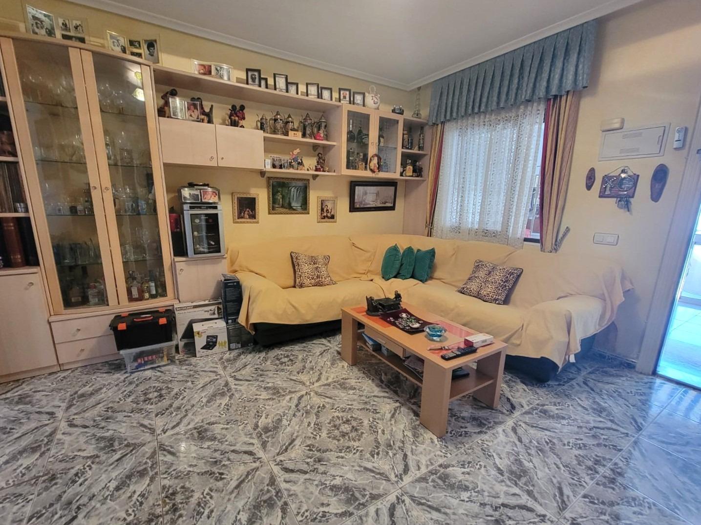 PRECIOSO BUNGALOW EN PLANTA BAJA CON TERRAZA, PISCINA Y ORIENTACIÓN SUR EN LOS FRUTALES