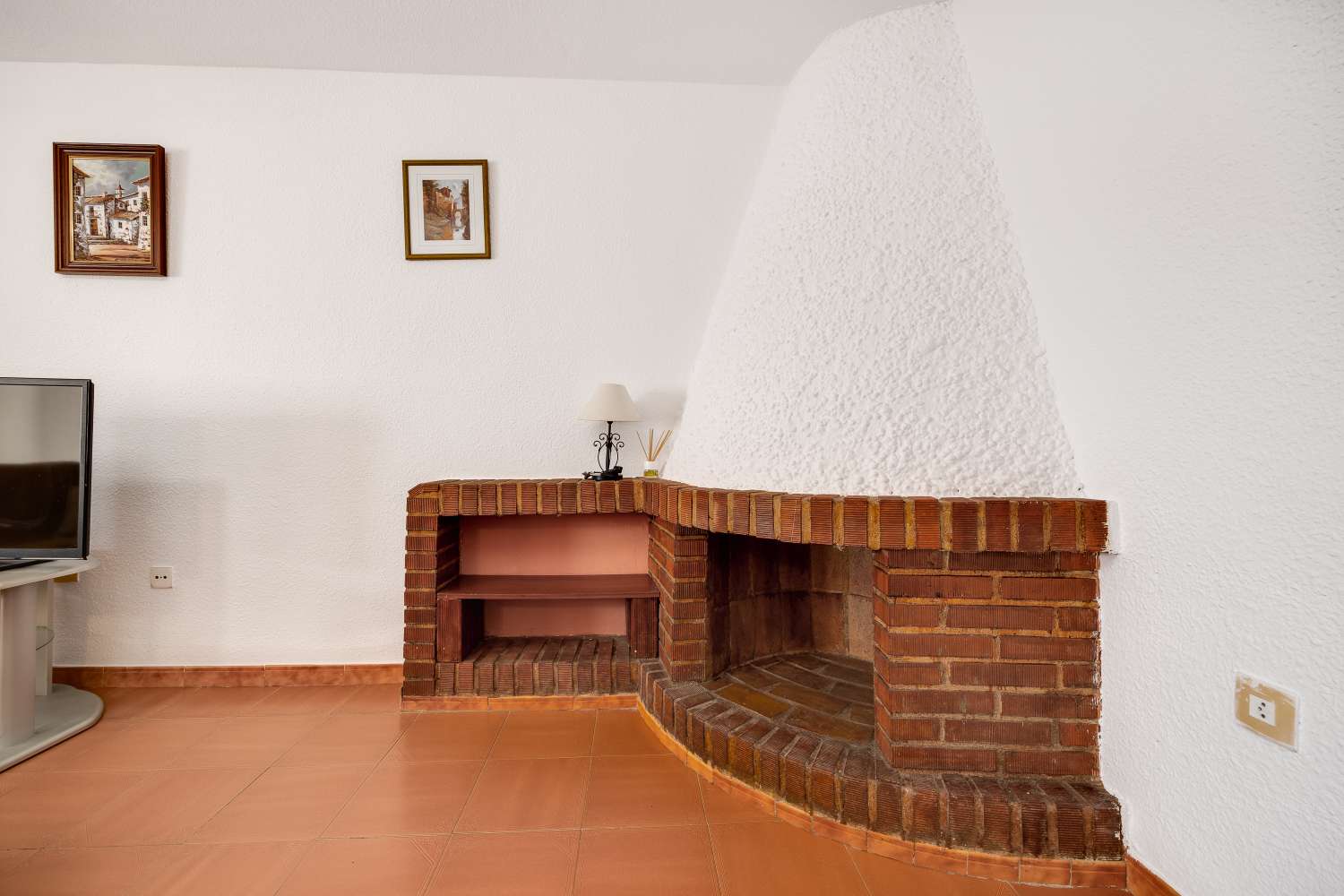 LUMINOSO PISO CON GRAN SALÓN A 300 M DE LA PLAYA EN LA MATA