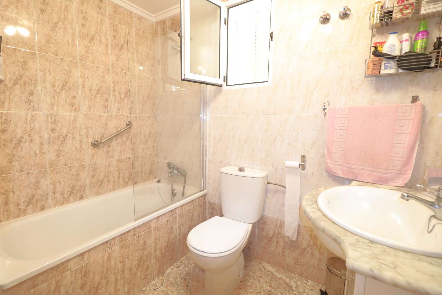 APARTAMENTO DE 2 DORMITORIOS A 200 M DEL MAR EN ACEQUIÓN, TORREVIEJA