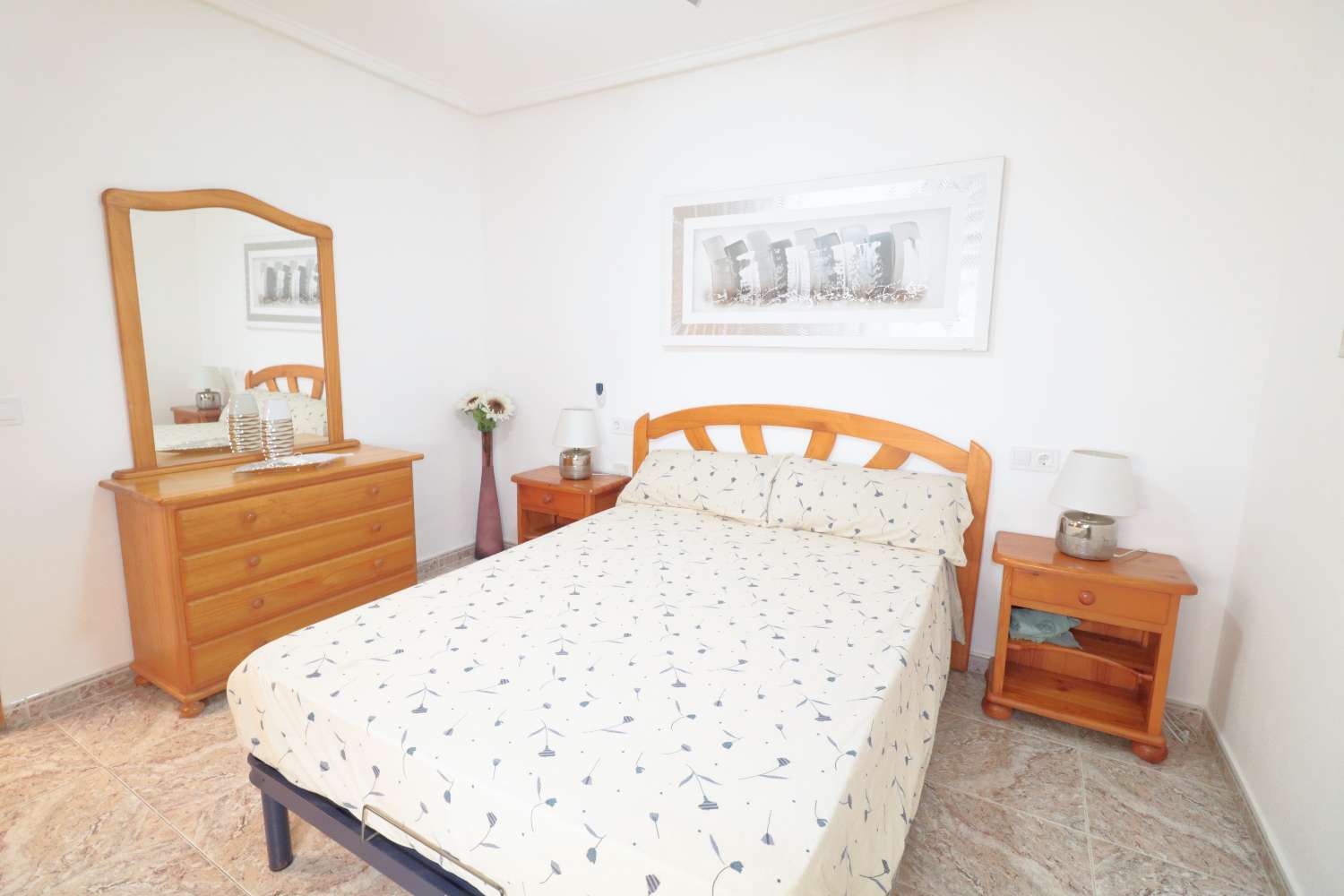 APARTAMENTO DE 2 DORMITORIOS A 200 M DEL MAR EN ACEQUIÓN, TORREVIEJA