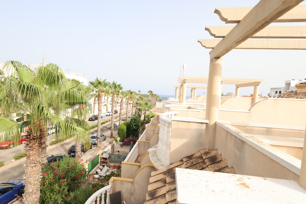 CHALET ADOSADO EN RESIDENCIAL EXCLUSIVO DE CABO ROIG – ALDEAS DE AGUAMARINA