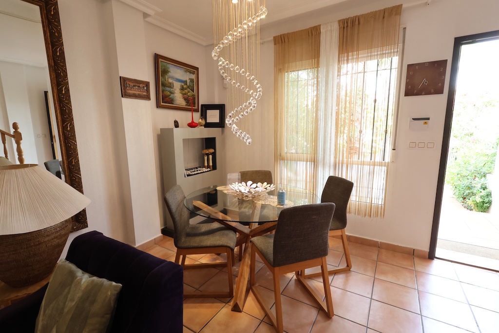 CHALET ADOSADO EN RESIDENCIAL EXCLUSIVO DE CABO ROIG – ALDEAS DE AGUAMARINA