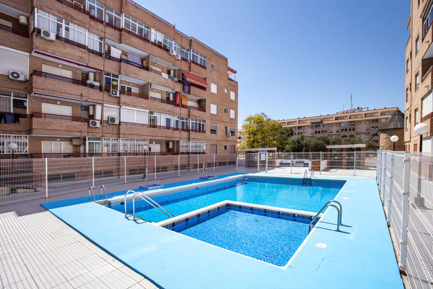 ENCANTADOR APARTAMENTO DE 1 DORMITORIO CON TERRAZA Y PISCINA EN LA TEJERA, TORREVIEJA