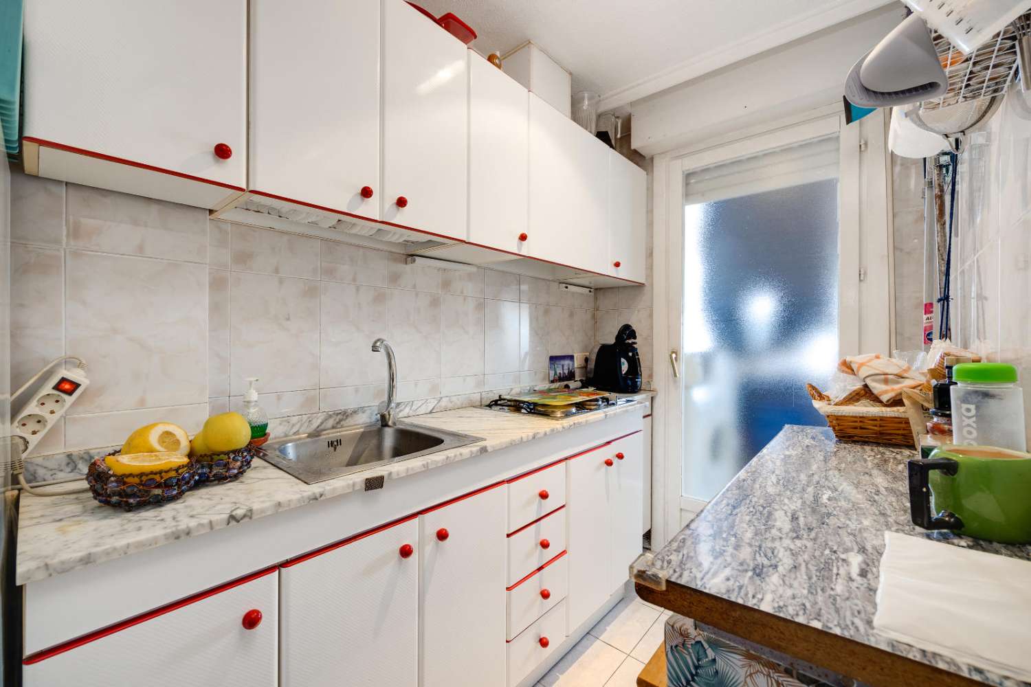 ENCANTADOR APARTAMENTO DE 1 DORMITORIO CON TERRAZA Y PISCINA EN LA TEJERA, TORREVIEJA