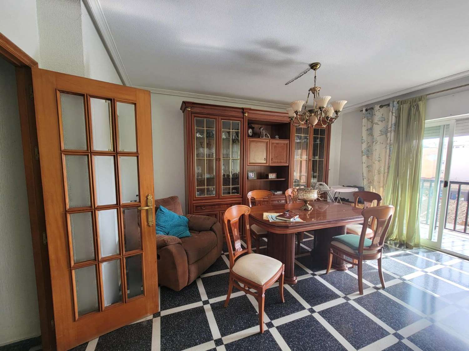 AMPLIO APARTAMENTO EN EL CENTRO, A 200 M DEL PASEO MARÍTIMO Y LAS PISCINAS NATURALES