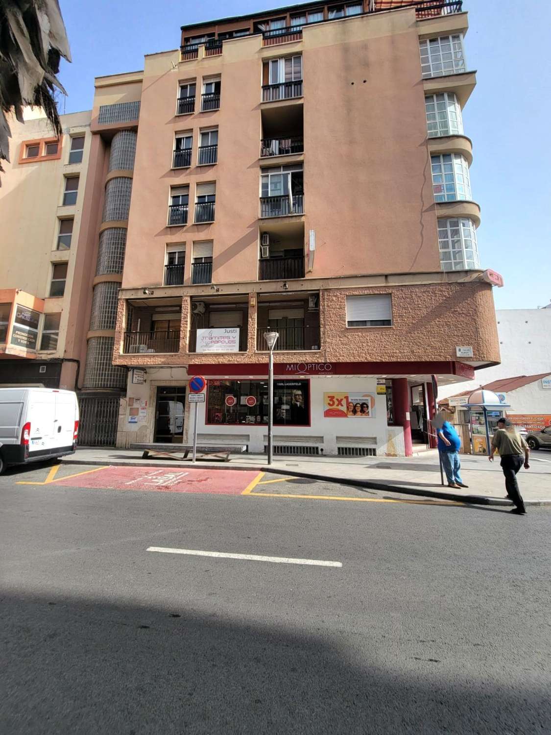 AMPLIO APARTAMENTO EN EL CENTRO, A 200 M DEL PASEO MARÍTIMO Y LAS PISCINAS NATURALES