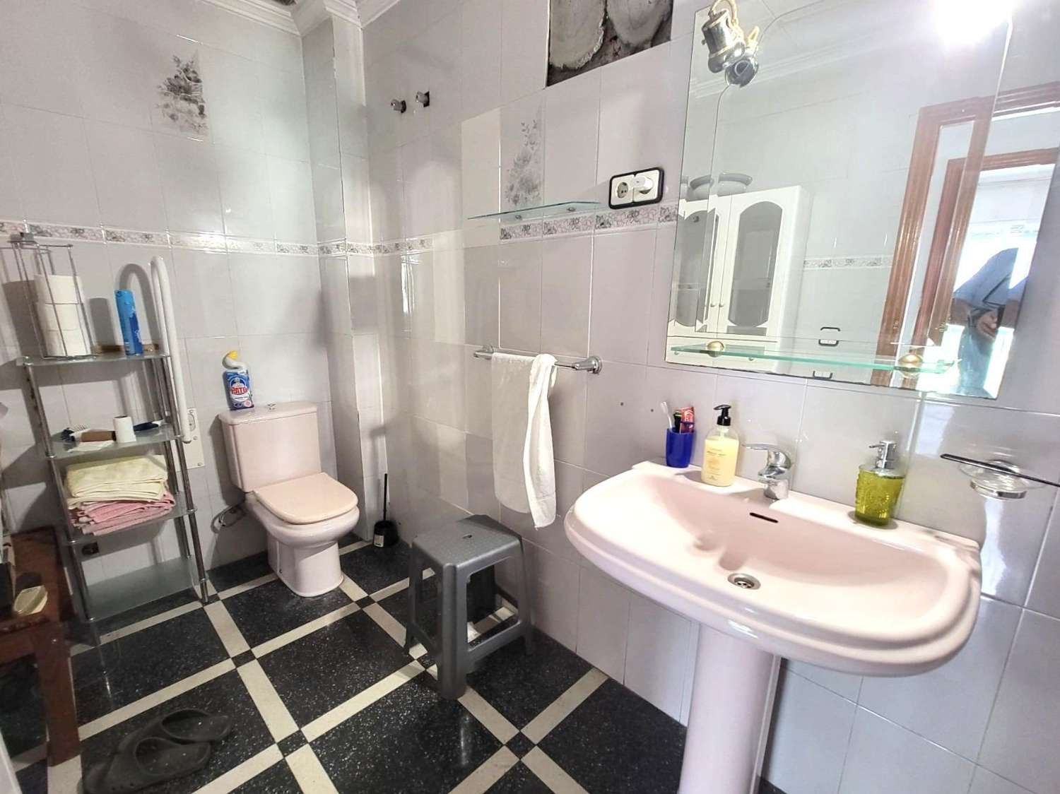 AMPLIO APARTAMENTO EN EL CENTRO, A 200 M DEL PASEO MARÍTIMO Y LAS PISCINAS NATURALES