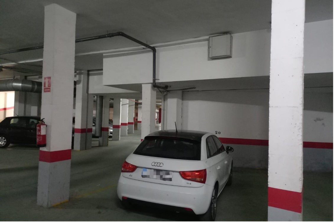 APARTAMENTO ACOGEDOR CON TERRAZA Y GARAJE EN PILAR DE LA HORADADA