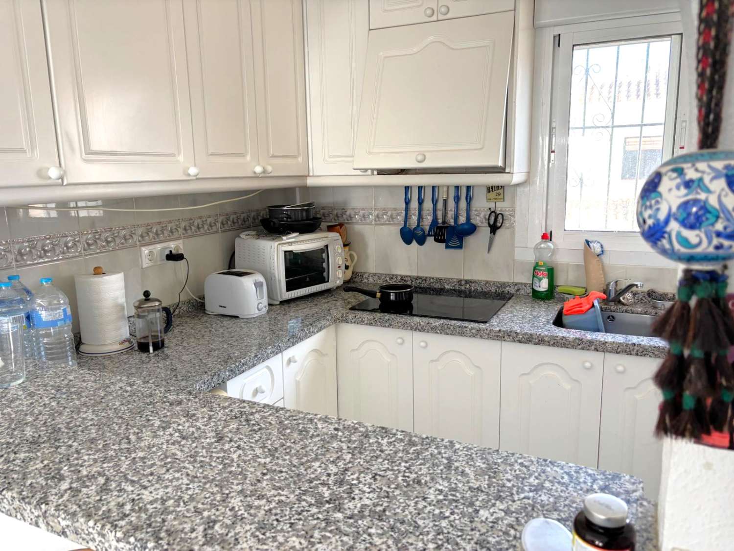 ÁTICO CON TERRAZA PRIVADA EN URBANIZACIÓN PARAÍSO, TORREVIEJA – A 400M DEL MAR