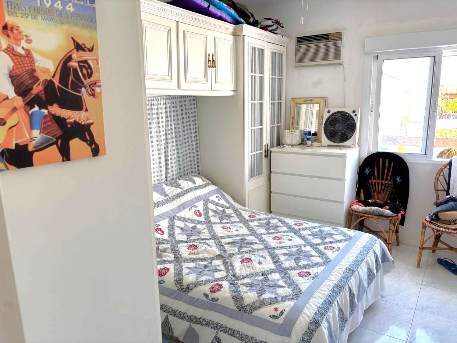 ÁTICO CON TERRAZA PRIVADA EN URBANIZACIÓN PARAÍSO, TORREVIEJA – A 400M DEL MAR