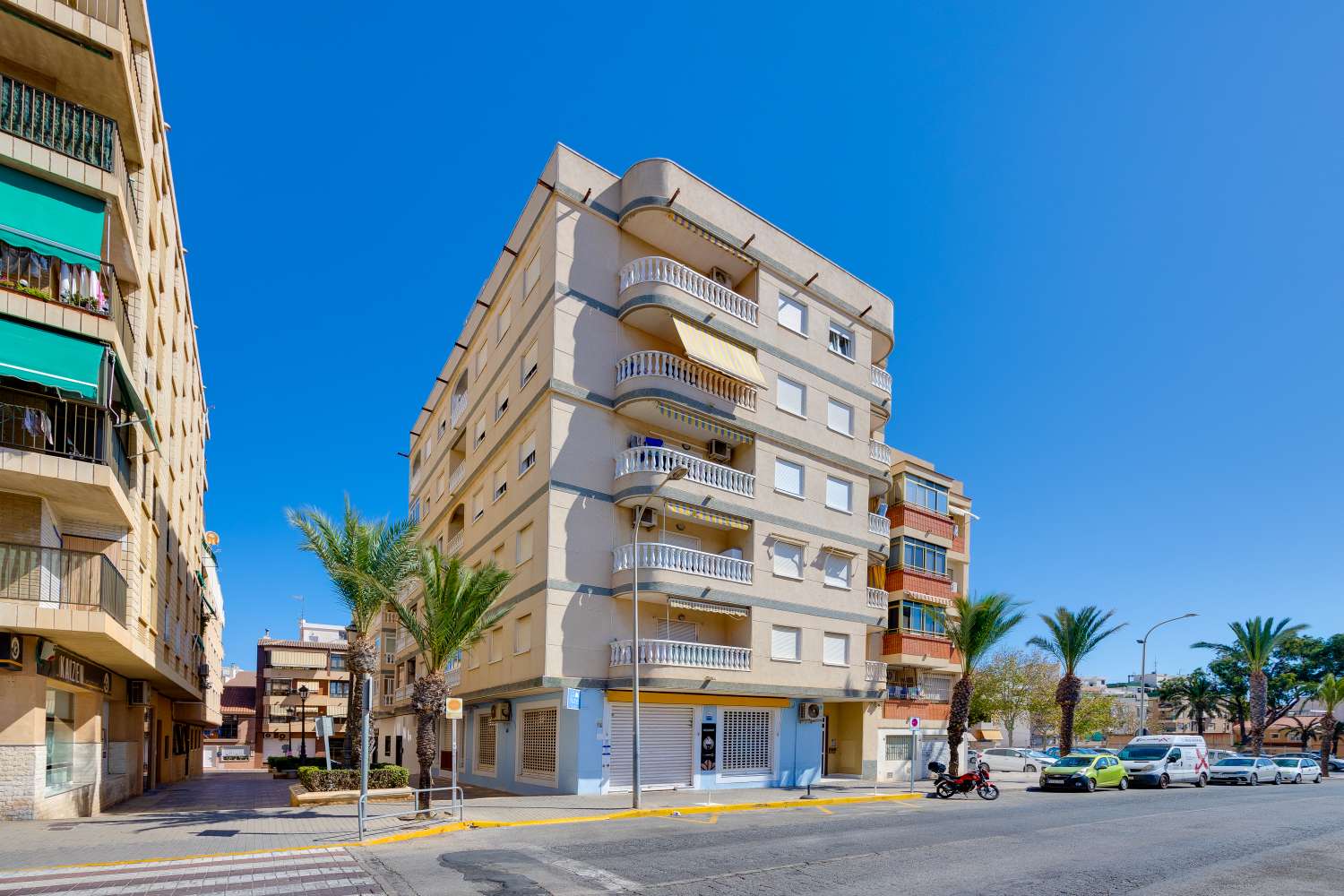 PRECIOSO APARTAMENTO EN GUARDAMAR DEL SEGURA, CERCA DE LA PLAYA