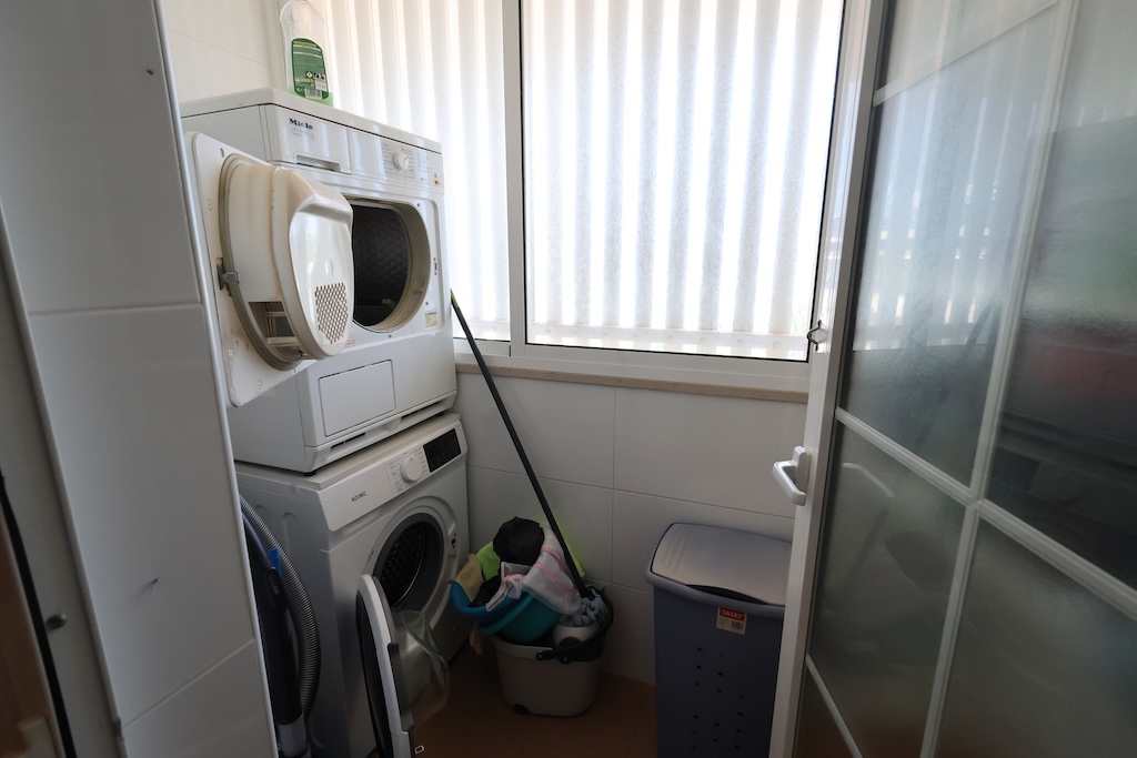 MIL PALMERAS – EXCLUSIVO ÁTICO DÚPLEX EN ESQUINA CON VISTAS AL MAR Y SOLÁRIUM PRIVADO CON JACUZZI