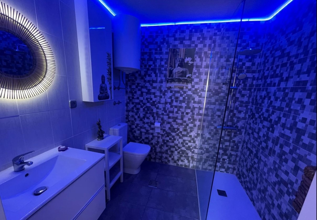 ÁTICO TOTALMENTE REFORMADO EN VENTA EN EL CENTRO DE TORREVIEJA