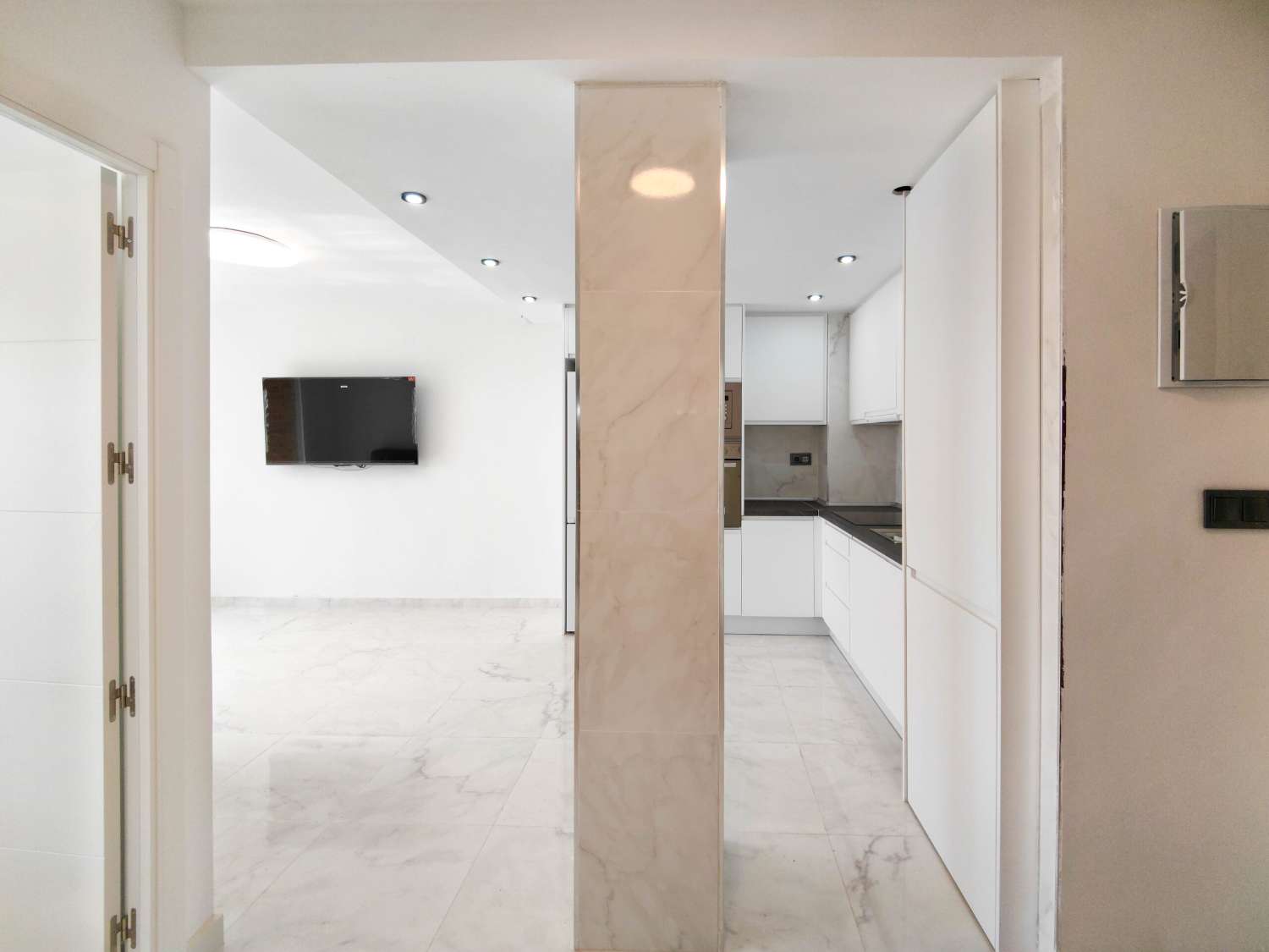 APARTAMENTO TOTALMENTE REFORMADO Y ORIENTADO AL SUR EN ROCÍO DEL MAR – PUNTA PRIMA – TORREVIEJA