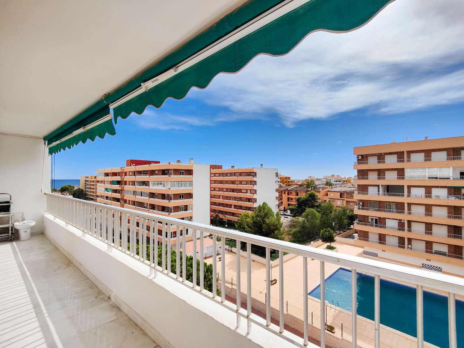 APARTAMENTO TOTALMENTE REFORMADO Y ORIENTADO AL SUR EN ROCÍO DEL MAR – PUNTA PRIMA – TORREVIEJA