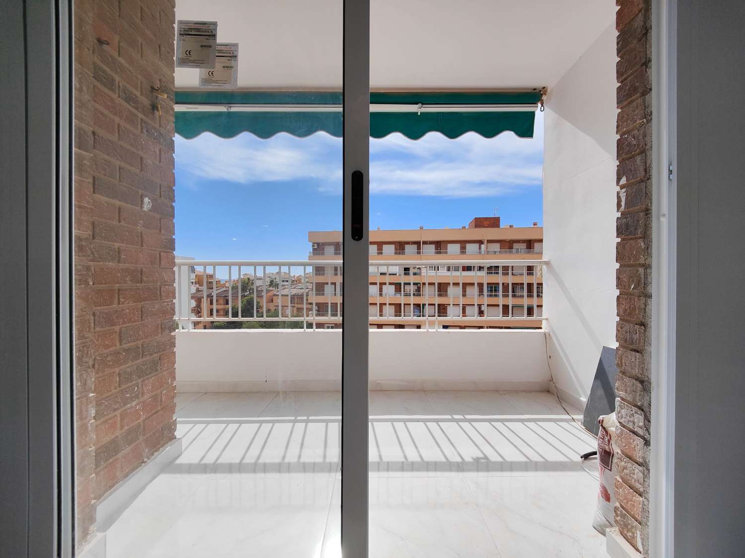 APARTAMENTO TOTALMENTE REFORMADO Y ORIENTADO AL SUR EN ROCÍO DEL MAR – PUNTA PRIMA – TORREVIEJA