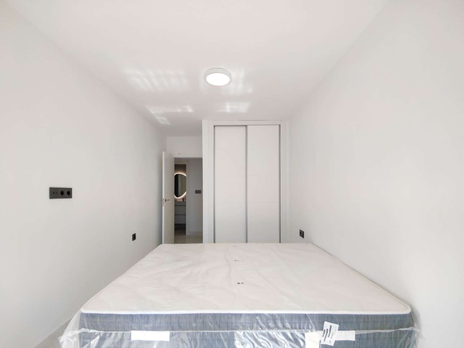 APARTAMENTO TOTALMENTE REFORMADO Y ORIENTADO AL SUR EN ROCÍO DEL MAR – PUNTA PRIMA – TORREVIEJA