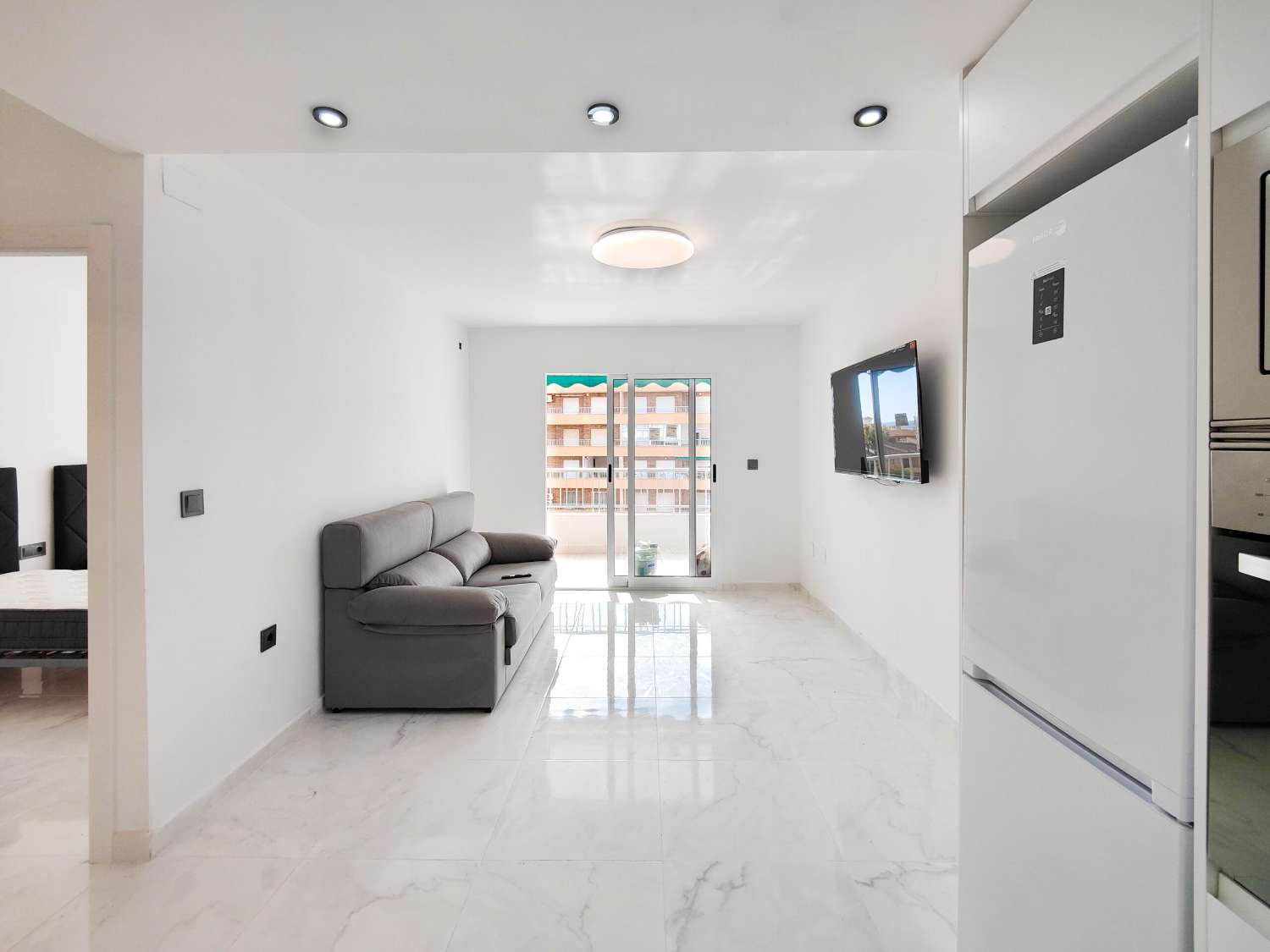 APARTAMENTO TOTALMENTE REFORMADO Y ORIENTADO AL SUR EN ROCÍO DEL MAR – PUNTA PRIMA – TORREVIEJA