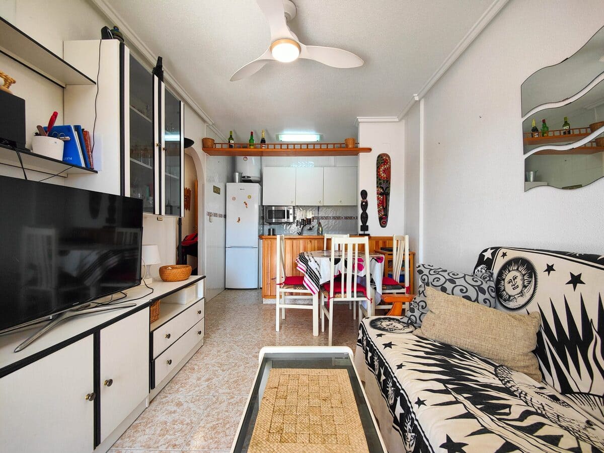 BUNGALOW EN PLANTA ALTA CON SOLÁRIUM PRIVADO EN URB. PARQUE DE LAS NACIONES – TORREVIEJA