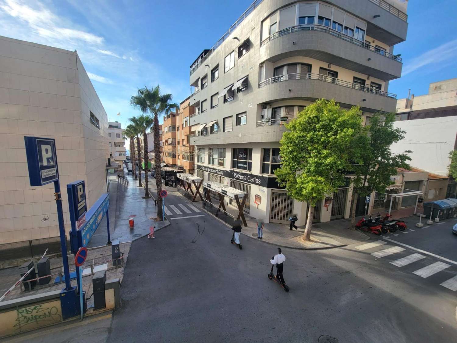 IMPRESIONANTE APARTAMENTO A ESTRENAR CON GRAN TERRAZA Y PISCINA CUBIERTA EN LA MEJOR ZONA DE TORREVIEJA