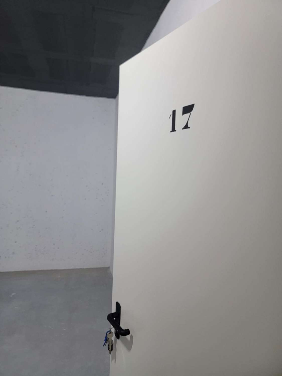 IMPRESIONANTE APARTAMENTO A ESTRENAR CON GRAN TERRAZA Y PISCINA CUBIERTA EN LA MEJOR ZONA DE TORREVIEJA