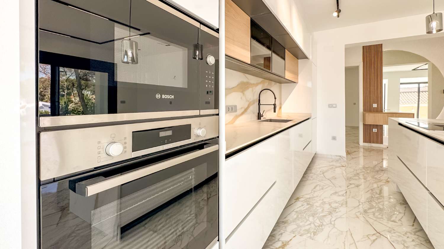 城市化洛斯阳台的现代宽敞别墅 – 托雷维耶哈