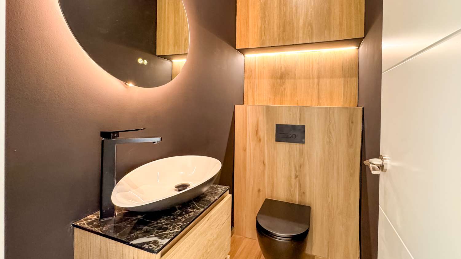 城市化洛斯阳台的现代宽敞别墅 – 托雷维耶哈