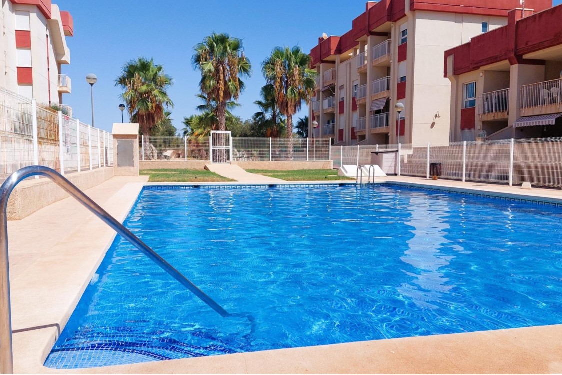 LOMAS DE CABO ROIG – 壮观的转角顶层公寓，设有私人日光浴室、海景和车库空间