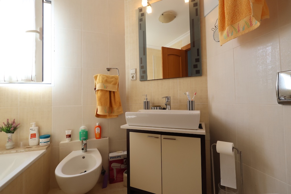 LOMAS DE CABO ROIG – 壮观的转角顶层公寓，设有私人日光浴室、海景和车库空间