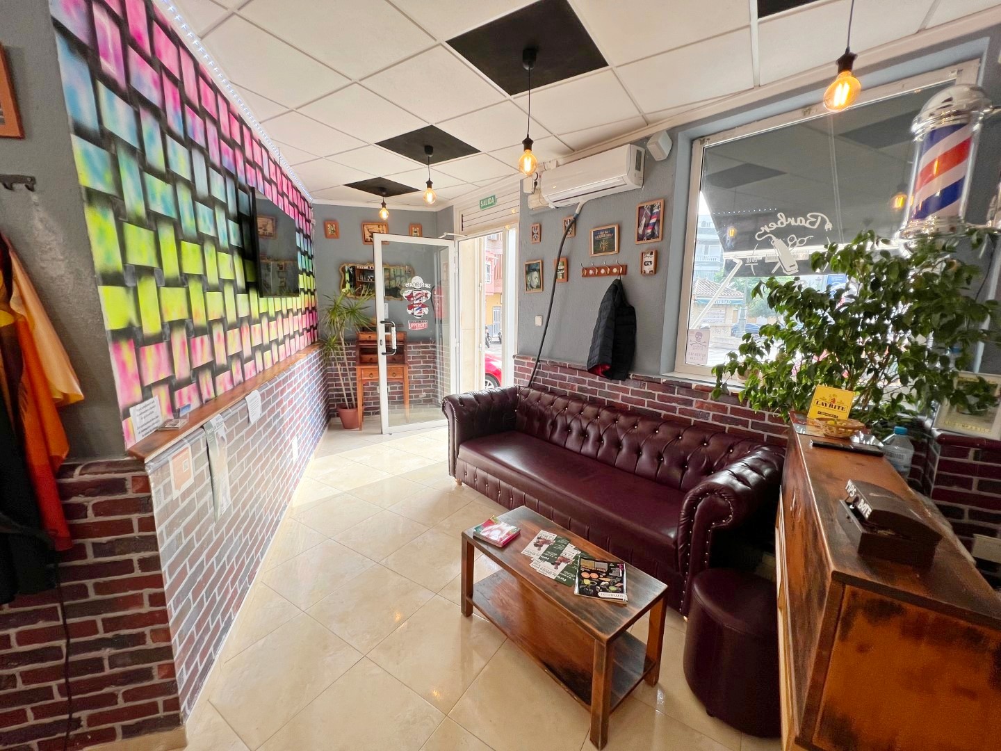 LOCAL COMERCIAL EN VENTA EN EL CENTRO DE GUARDAMAR DEL SEGURA