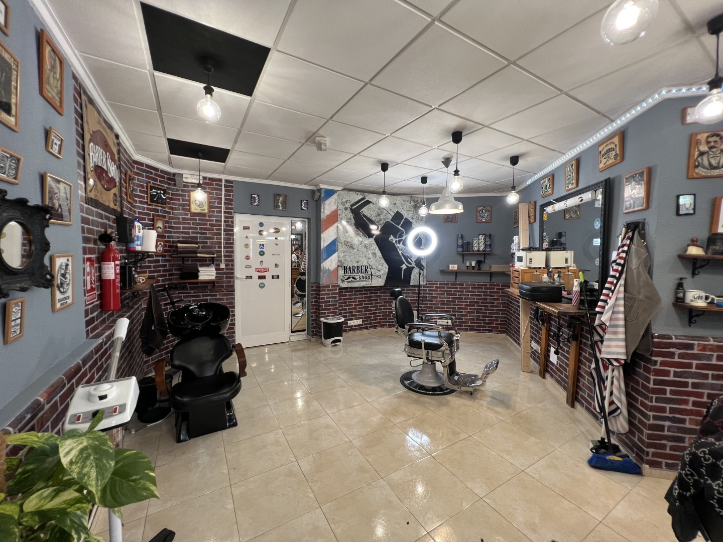 LOCAL COMERCIAL EN VENTA EN EL CENTRO DE GUARDAMAR DEL SEGURA