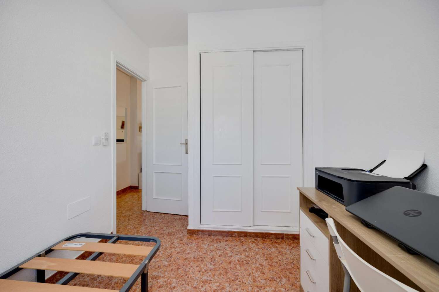 BUNGALOW REFORMADO EN PLANTA ALTA EN DREAM HILLS – ORIENTACIÓN SUR, SOLÁRIUM PRIVADO Y PISCINA COMUNITARIA