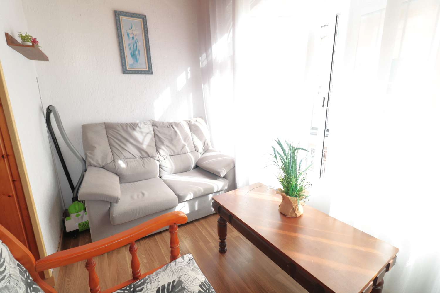 POLOREKONSTRUOVANÝ PENTHOUSE S VELKOU TERASOU 150 METRŮ OD PLÁŽE – ACEQUIÓN, TORREVIEJA