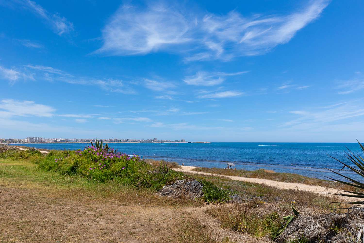 LUXUSNÍ SAMOSTATNĚ STOJÍCÍ VILA V LA VELETA – TORREVIEJA