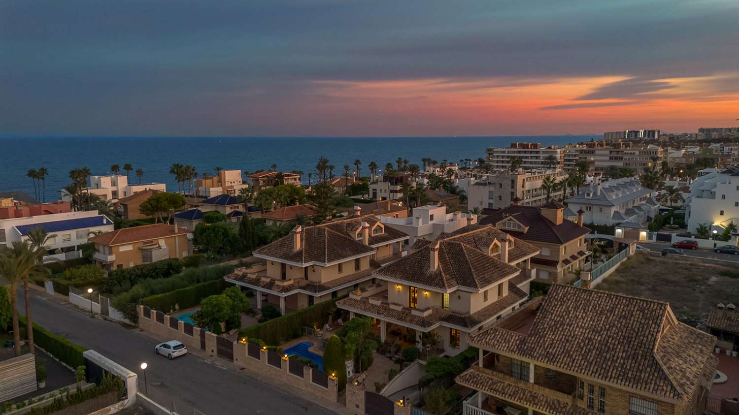 LUXUSNÍ SAMOSTATNĚ STOJÍCÍ VILA V LA VELETA – TORREVIEJA