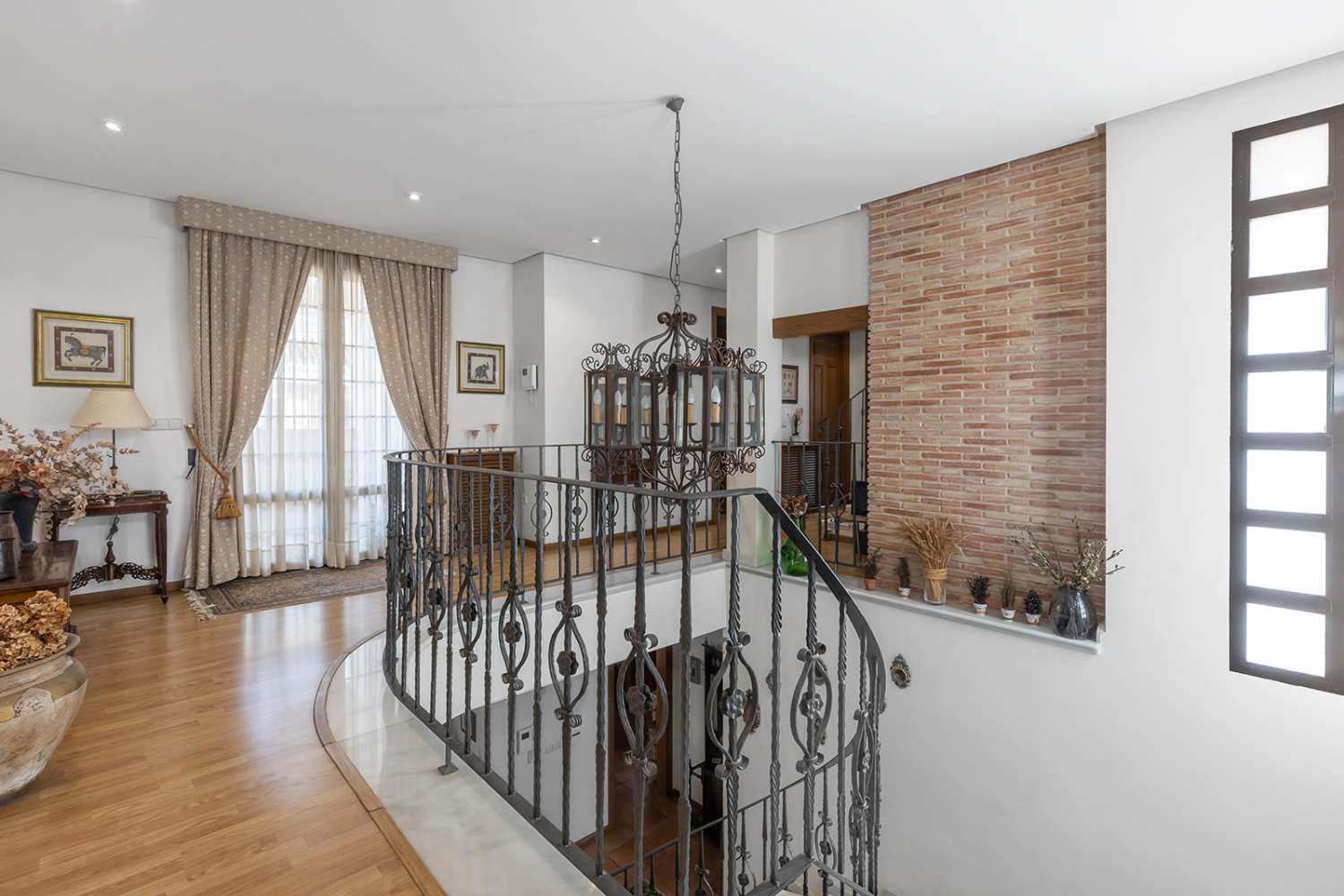 LUXUSNÍ SAMOSTATNĚ STOJÍCÍ VILA V LA VELETA – TORREVIEJA