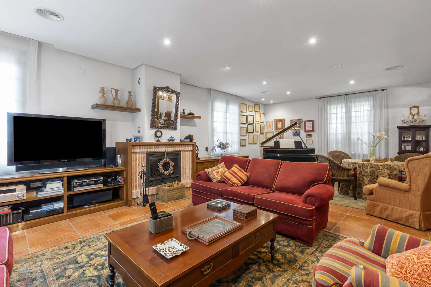 LUXUSNÍ SAMOSTATNĚ STOJÍCÍ VILA V LA VELETA – TORREVIEJA