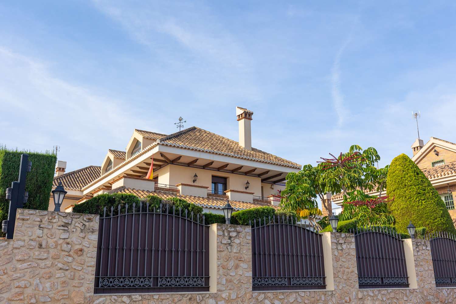 LUXUSNÍ SAMOSTATNĚ STOJÍCÍ VILA V LA VELETA – TORREVIEJA