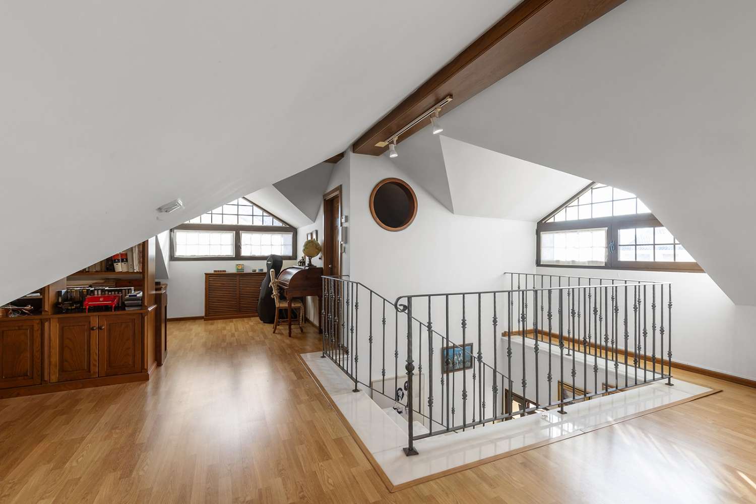 LUXUSNÍ SAMOSTATNĚ STOJÍCÍ VILA V LA VELETA – TORREVIEJA