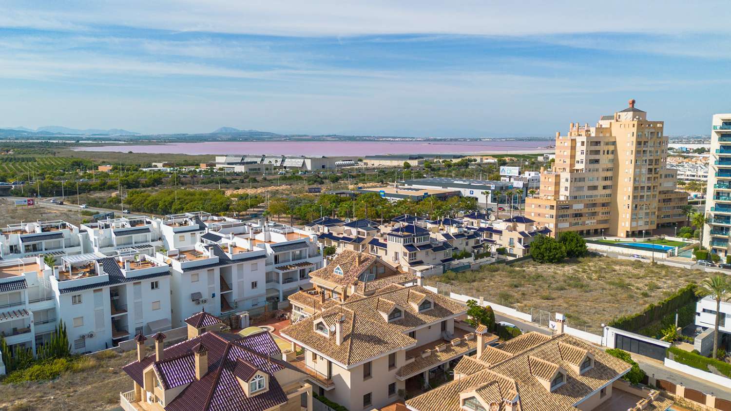 LUXUSNÍ SAMOSTATNĚ STOJÍCÍ VILA V LA VELETA – TORREVIEJA