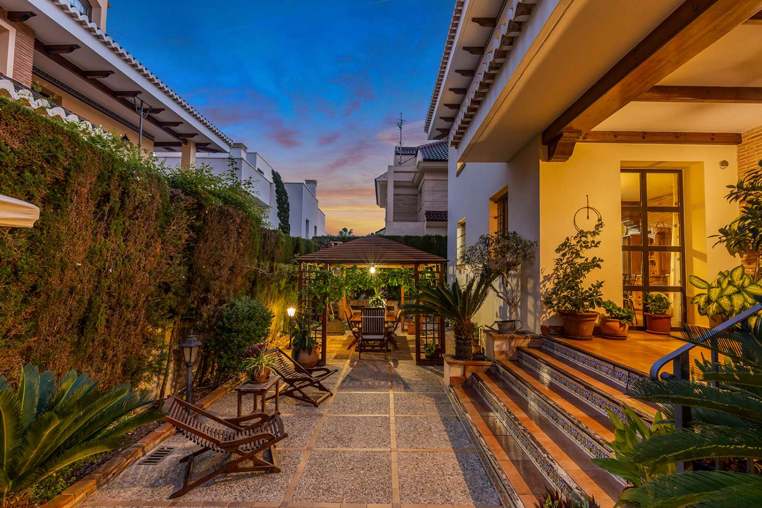 LUXUSNÍ SAMOSTATNĚ STOJÍCÍ VILA V LA VELETA – TORREVIEJA