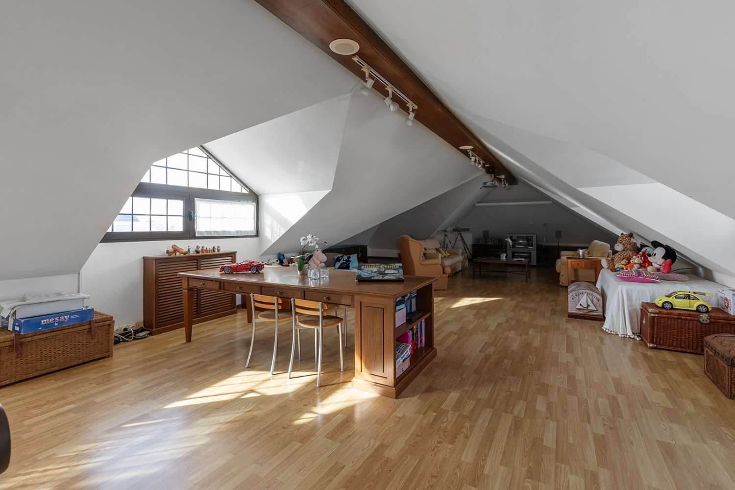 LUXUSNÍ SAMOSTATNĚ STOJÍCÍ VILA V LA VELETA – TORREVIEJA