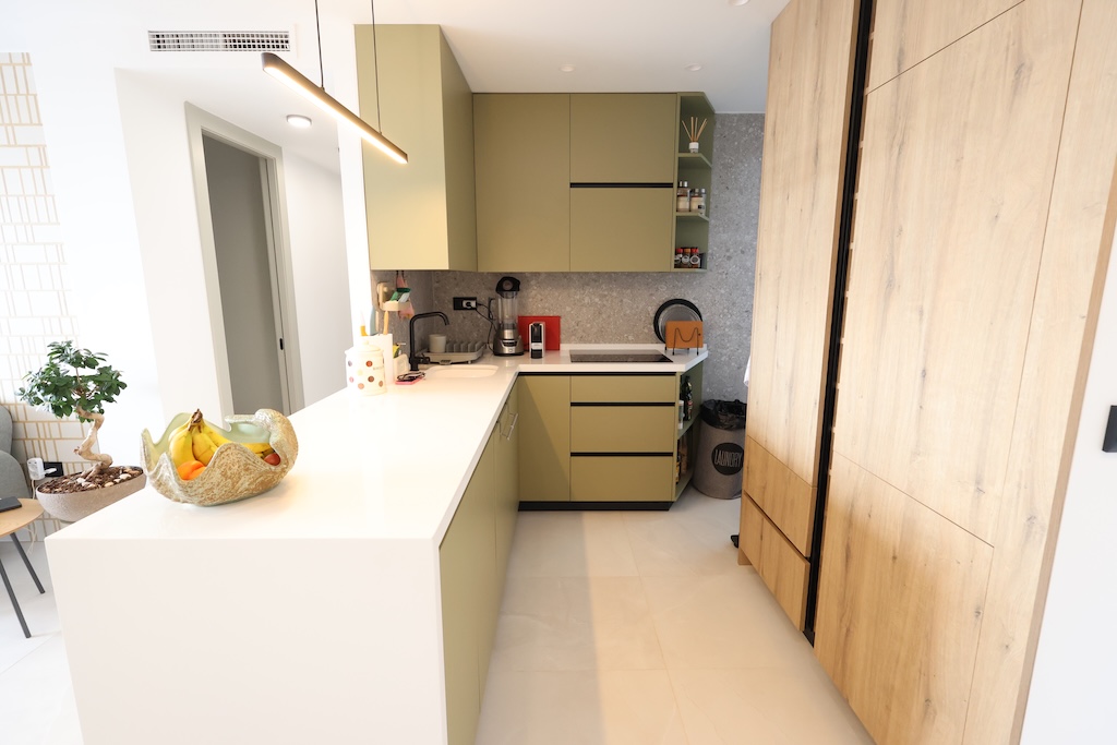 位于PILAR DE LA HORADADA中心的高品质翻新公寓